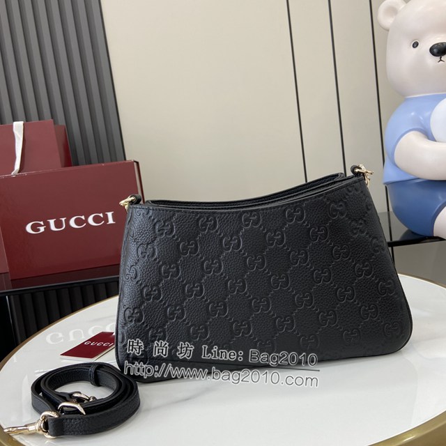 Gucci專櫃古馳最新款Emblem系列小號肩背包鏈條斜挎包 jh2066型號：815263